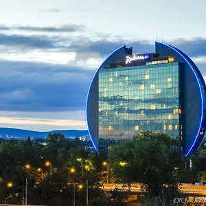 4* Otel Radisson Blu Frankfurt