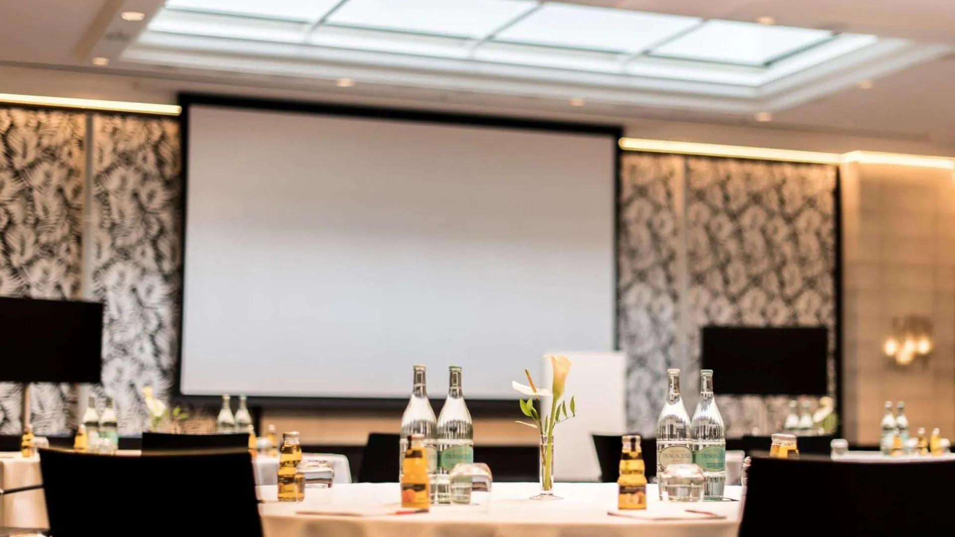 Sofitel Frankfurt Opera Otel Frankfurt am Main 5*,